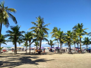 Apartamento na Ocian Mirim Wi-Fi Ar Condicionado Ambiente Familiar Ótima Localização 100 metros da praia